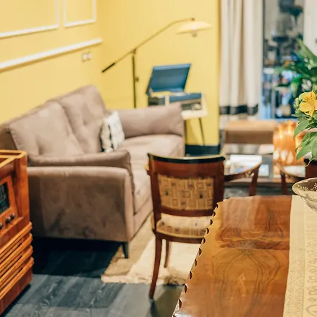 Caruso Place Luxury Rooms & Suites-2